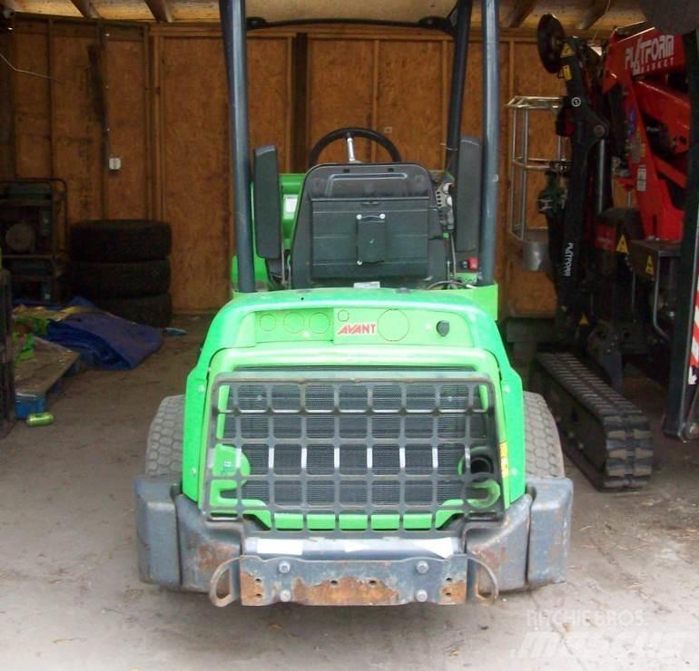 Avant M528 Wielladers