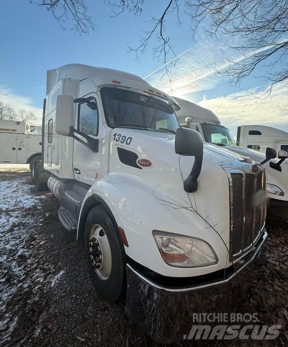Peterbilt 579 Trekkers