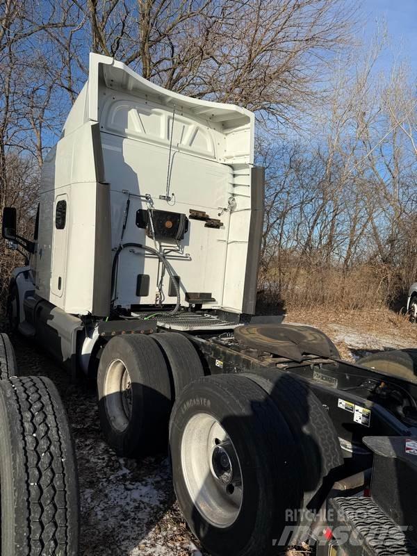 Peterbilt 579 Trekkers