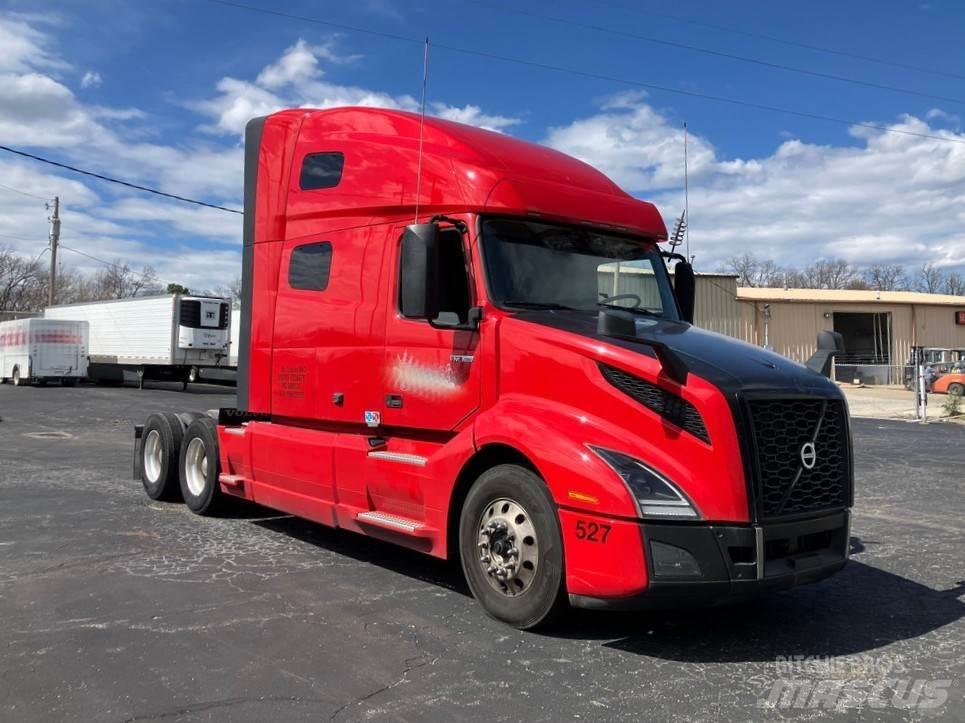 Volvo VNL 760 Trekkers