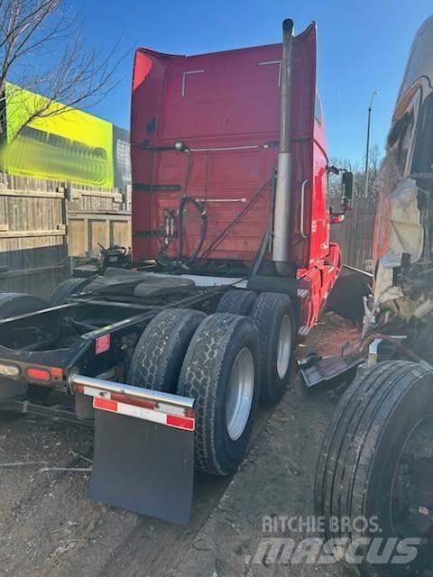 Volvo VNL64T670 Trekkers