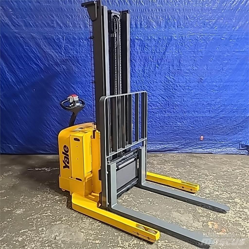 Yale MSW040 Zelfrijdende stapelaars
