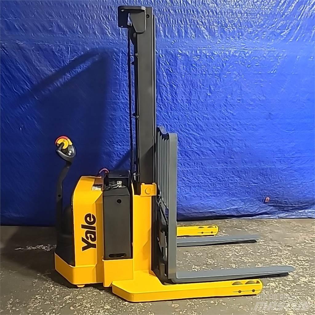 Yale MSW040 Zelfrijdende stapelaars