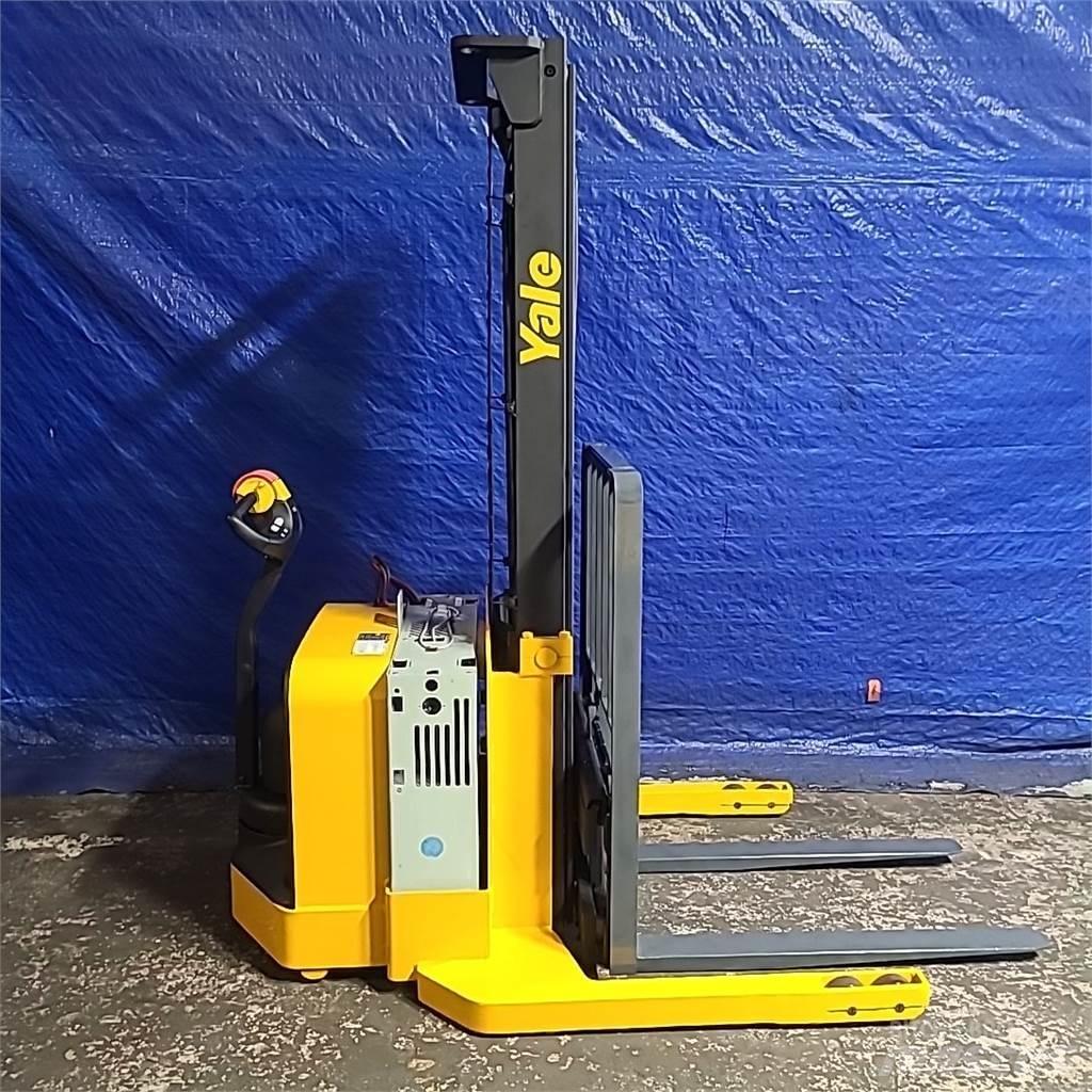 Yale MSW040 Zelfrijdende stapelaars