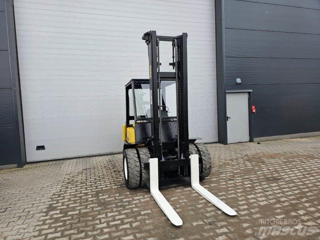 Yale GDP40LF Diesel heftrucks