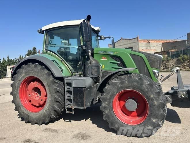 Fendt 824 PROFI Tractoren