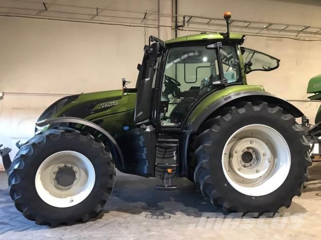 Valtra T235D Tractoren