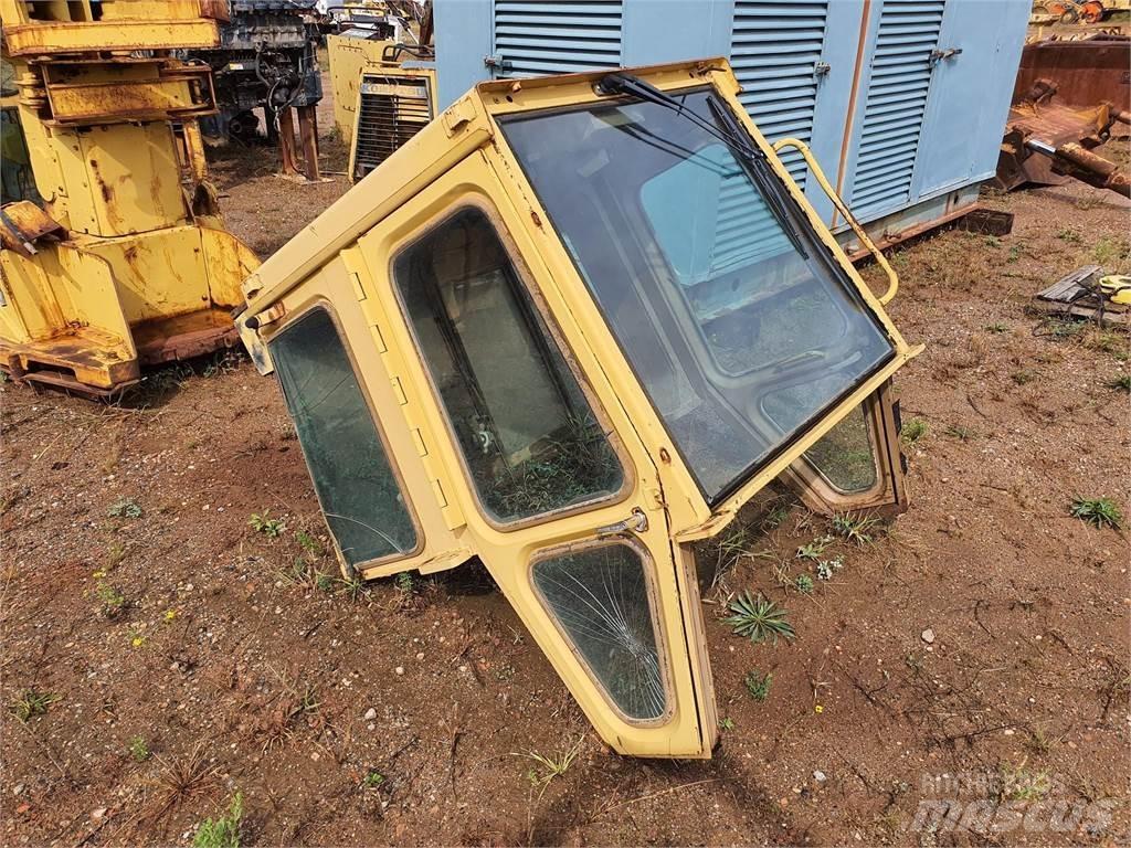 CAT 973 Cabine en interieur