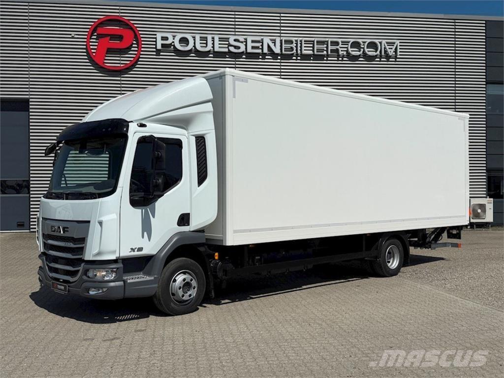 DAF XB230 med lift Bakwagens met gesloten opbouw