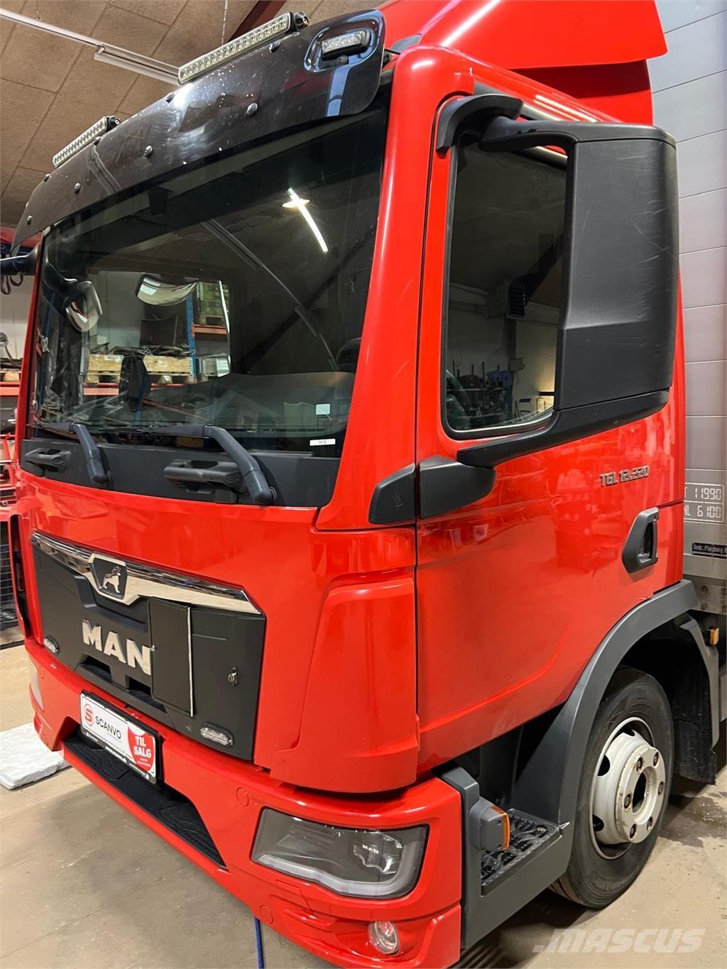 MAN TGL 12-220 BL Schuifzeilopbouw