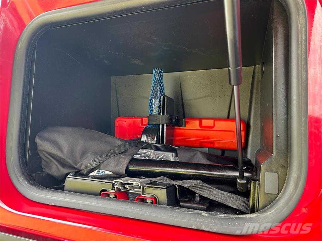 Renault CM 430 Vrachtwagen met containersysteem