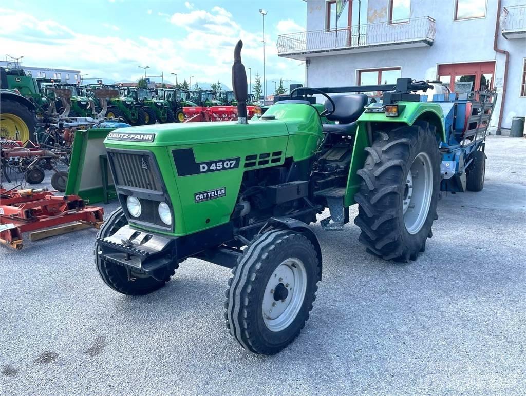 Deutz-Fahr D 45 07 Tractoren