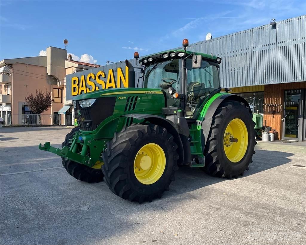 John Deere 6175 R Tractoren