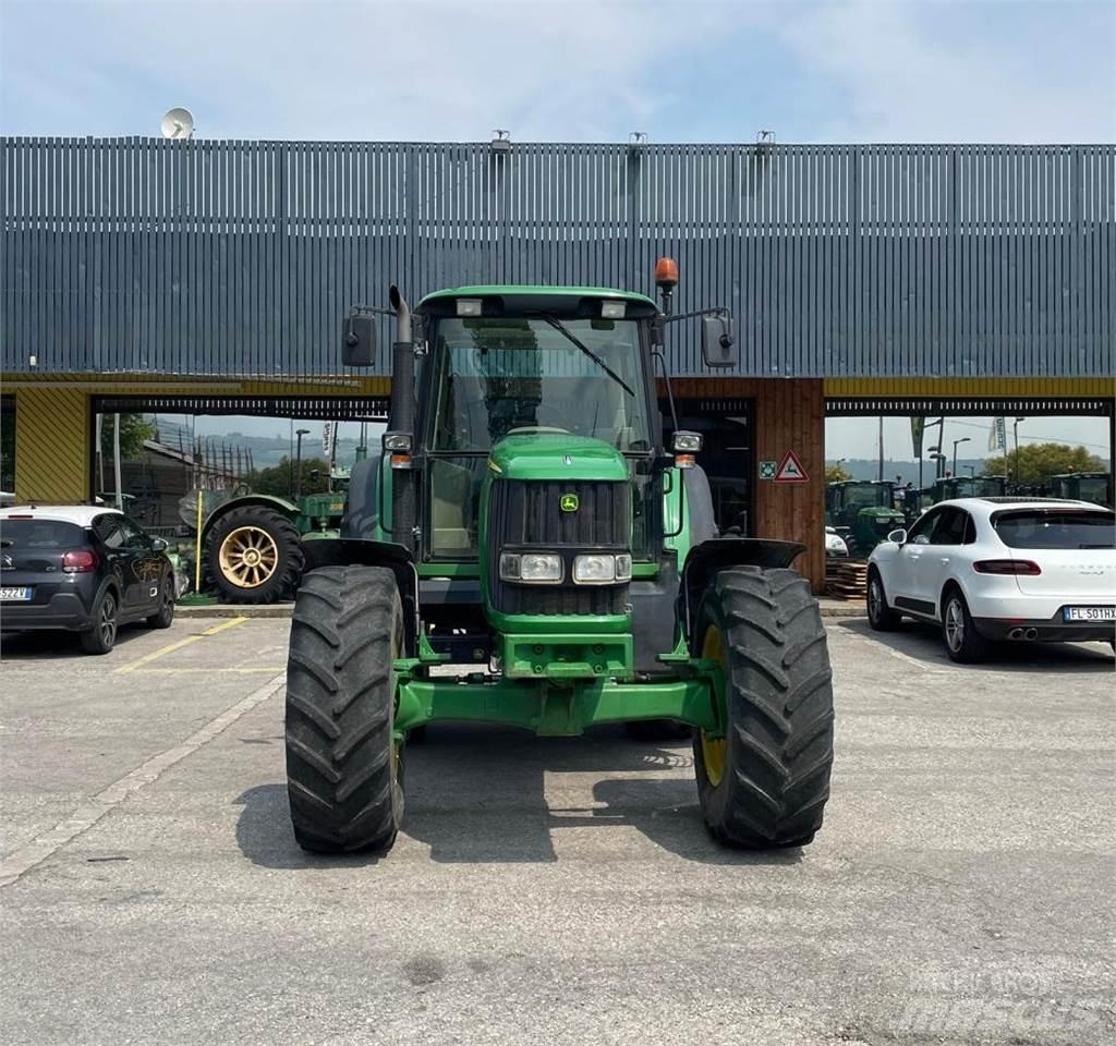 John Deere 6520 SE Tractoren