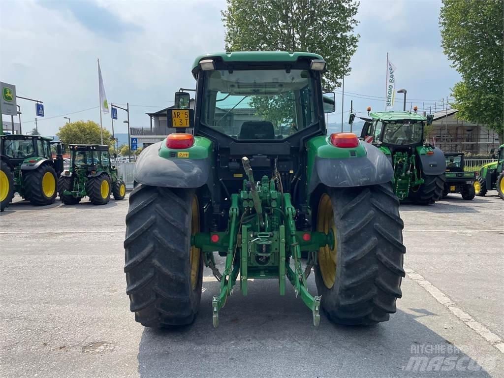 John Deere 6520 SE Tractoren