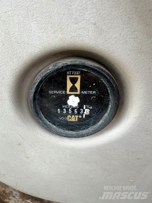 CAT 330. Rupsgraafmachines