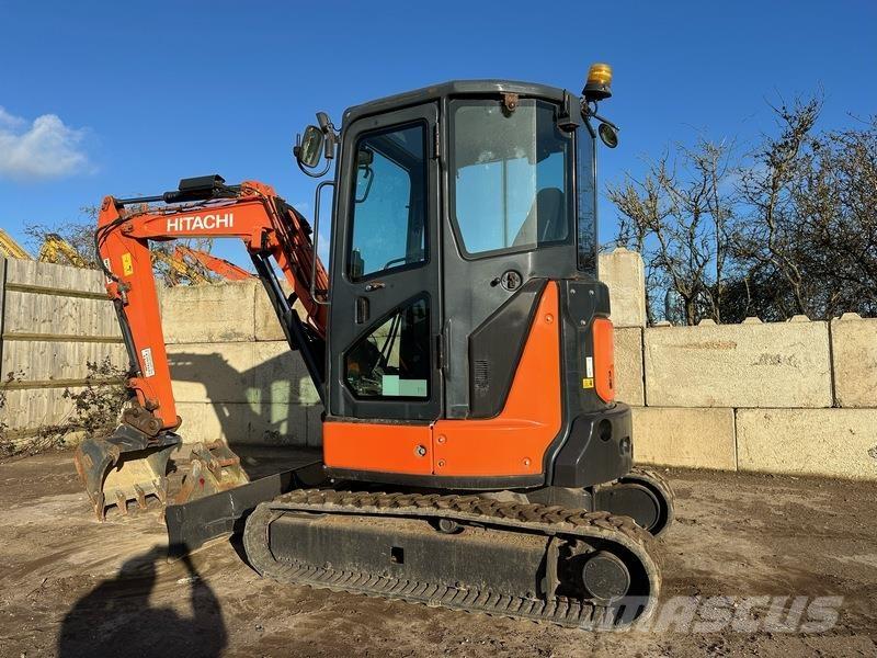 Hitachi ZX33 Rupsgraafmachines