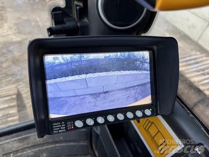 JCB JS370 LC T4 Rupsgraafmachines