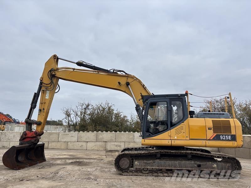 LiuGong CLG925E Rupsgraafmachines