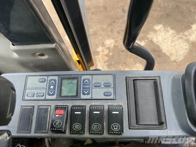 LiuGong CLG933 Rupsgraafmachines
