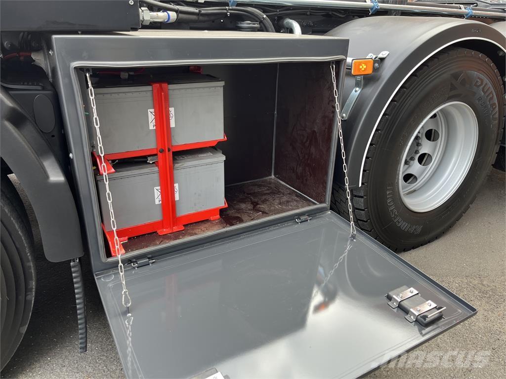 Renault C Vrachtwagen met containersysteem
