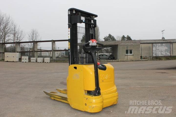Yale MS12AC Stapelaar meeloop