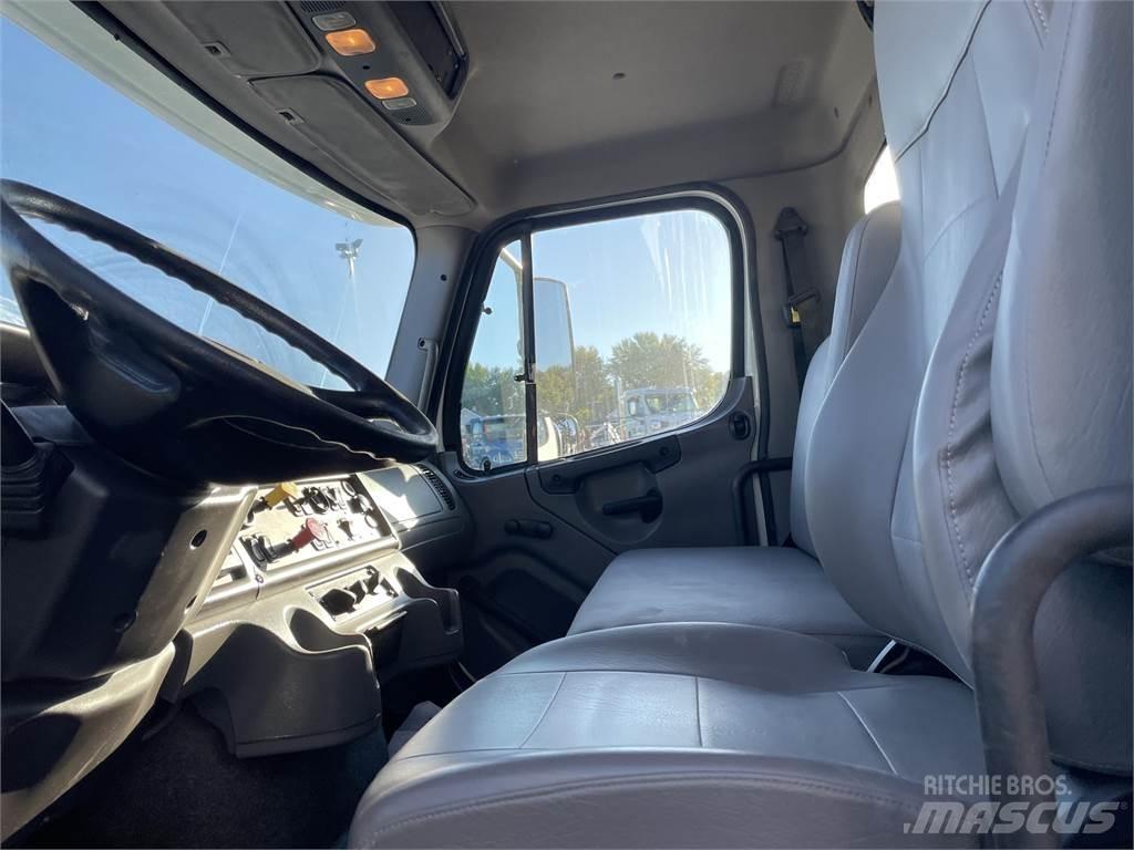 Freightliner 114SD Anders