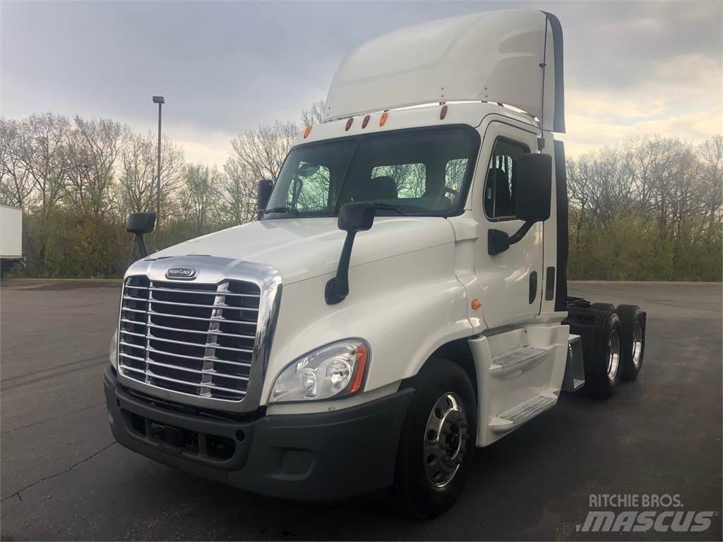 Freightliner Cascadia Trekkers