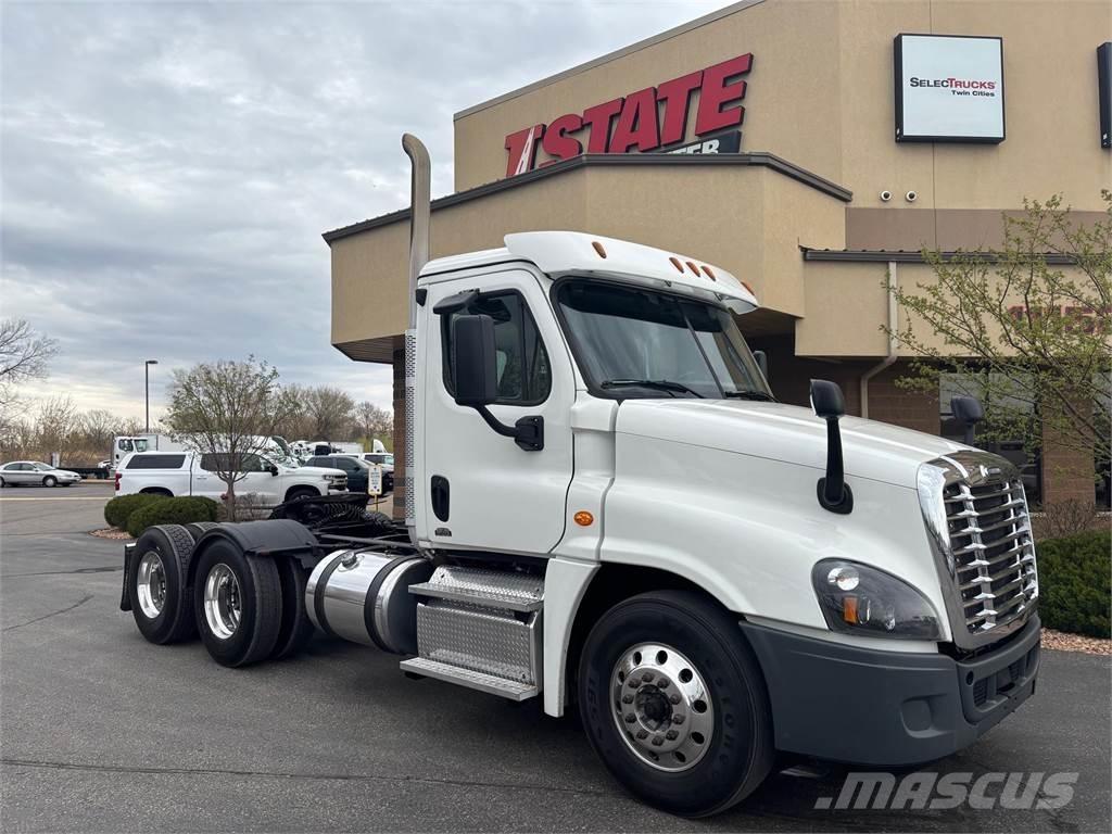 Freightliner Cascadia Trekkers