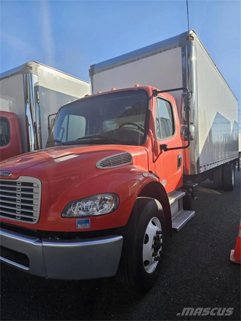 Freightliner M2 Bakwagens met gesloten opbouw