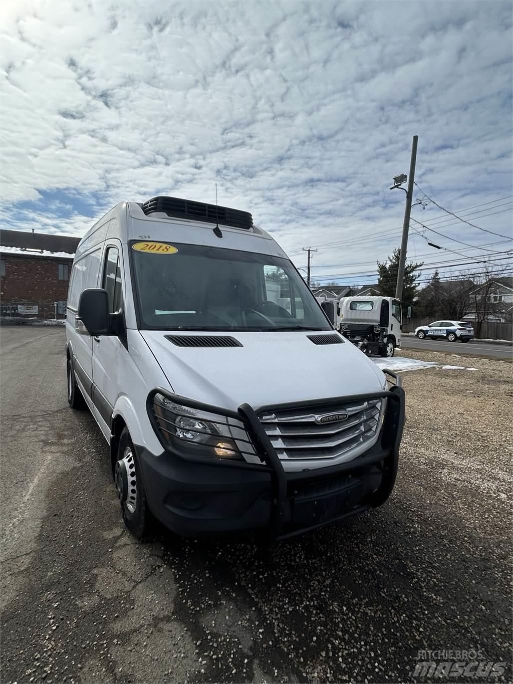 Freightliner sprinter Bakwagens met gesloten opbouw