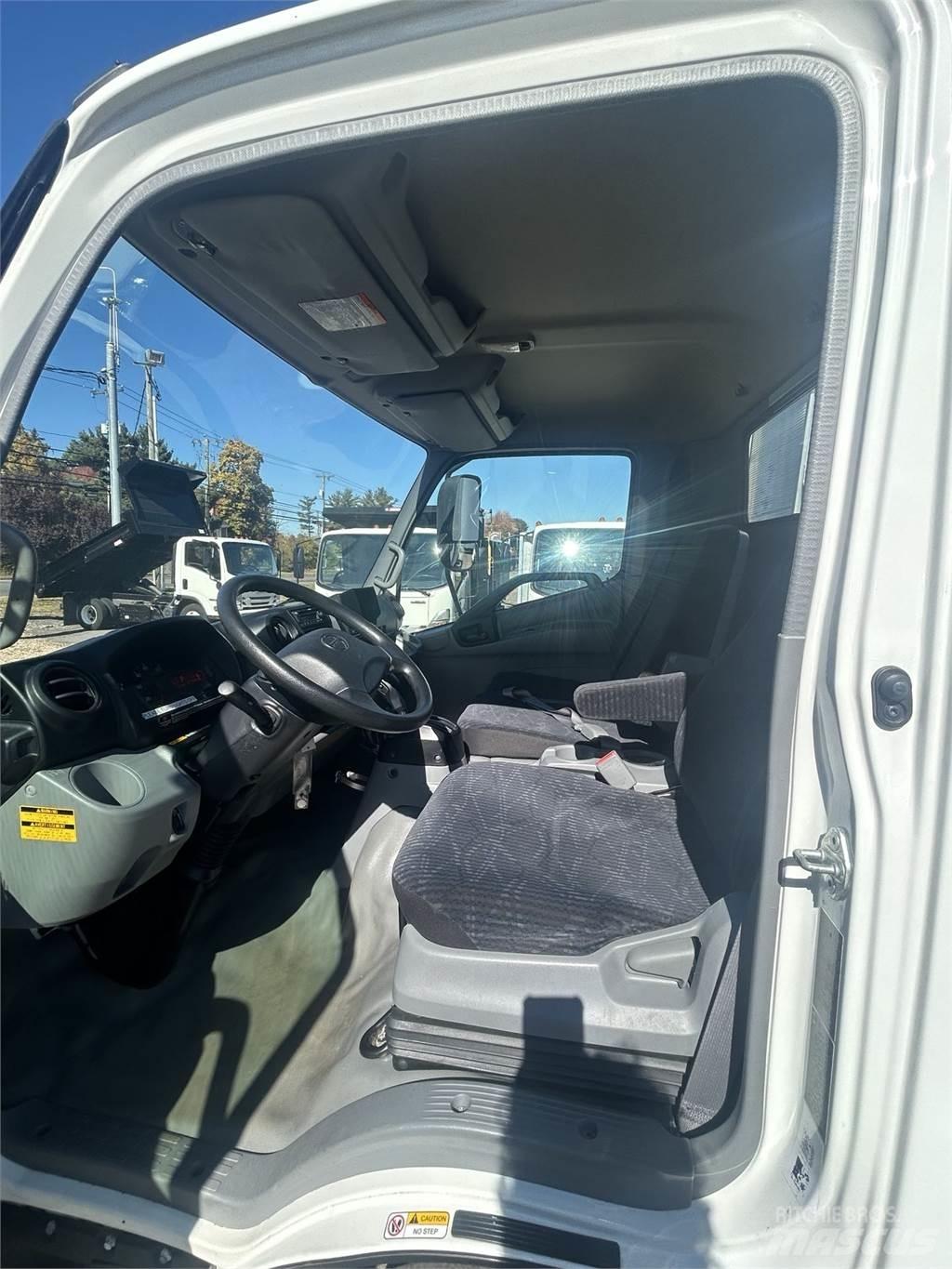 Hino 155 Anders