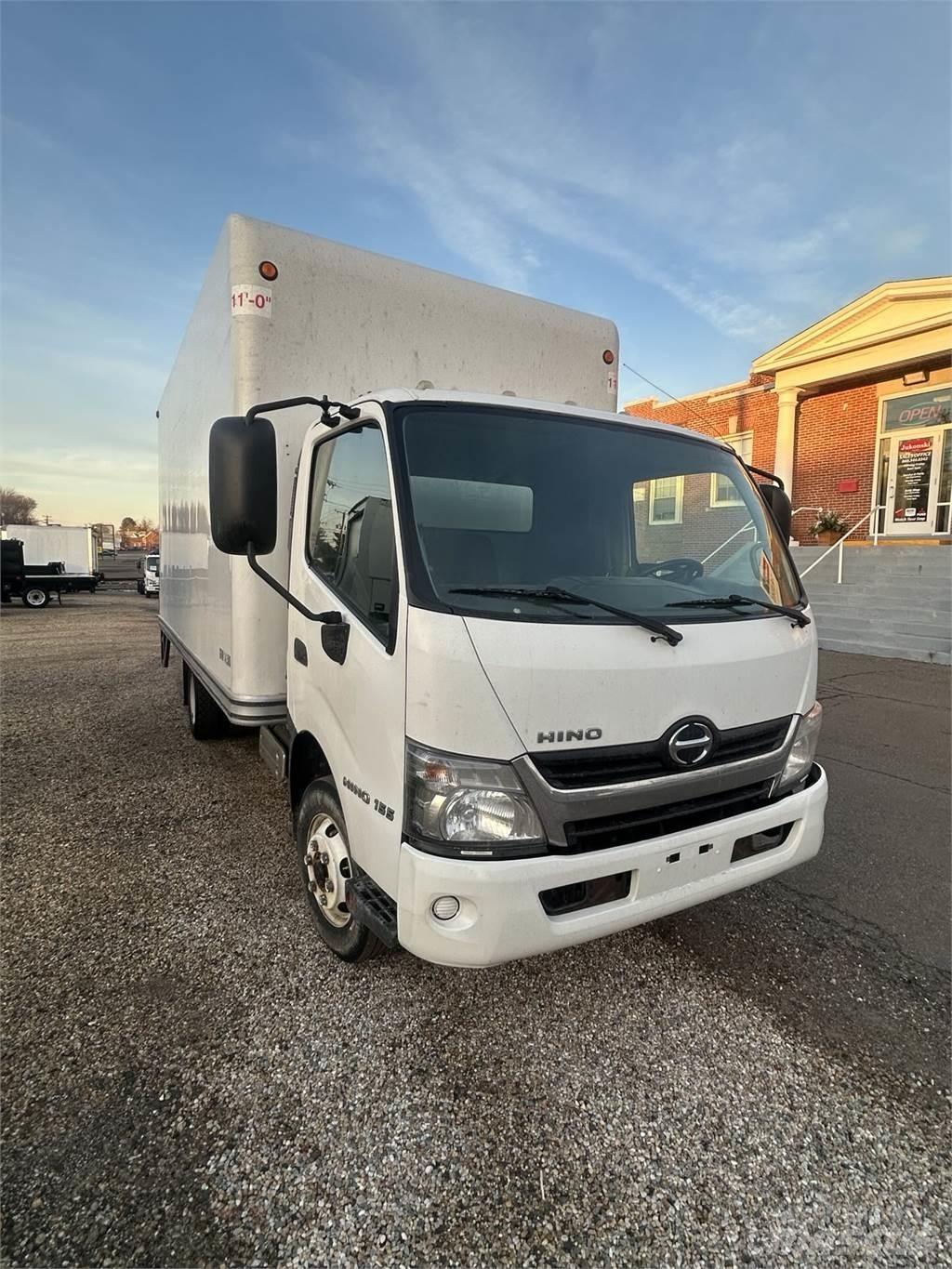 Hino 155 Bakwagens met gesloten opbouw