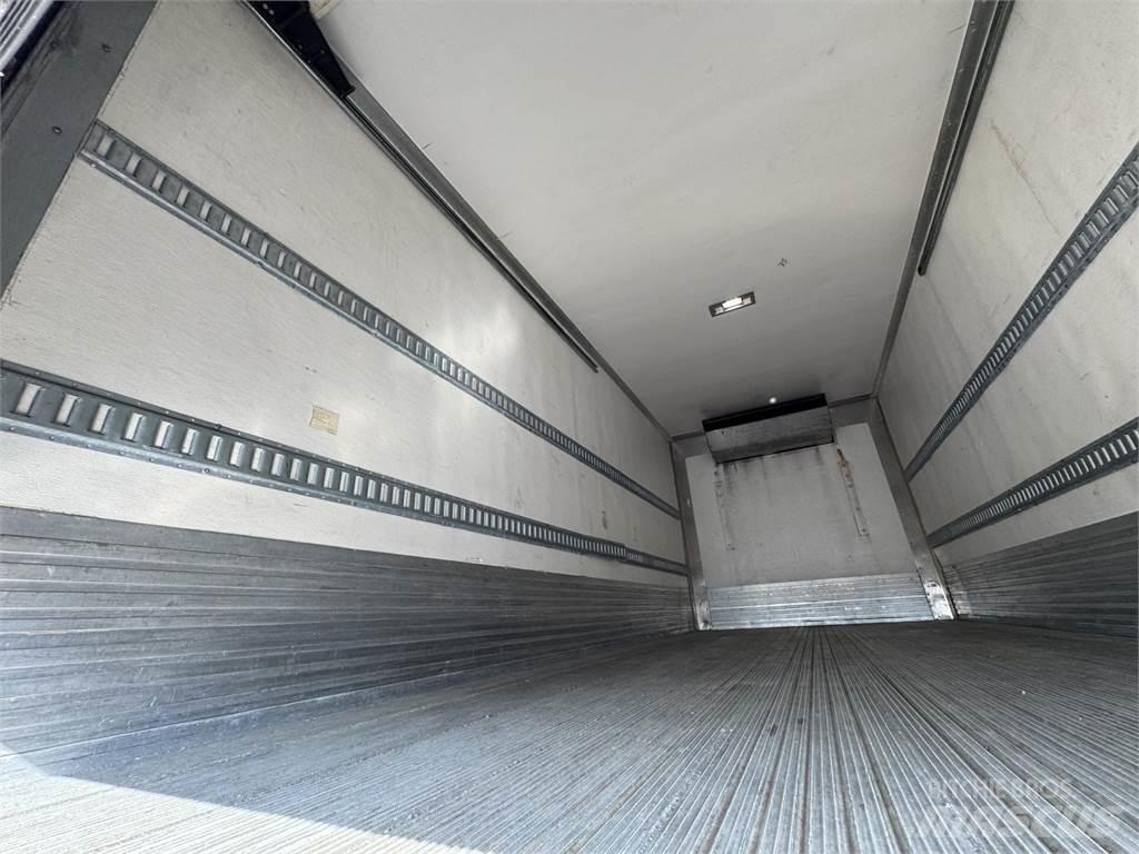 Hino 268 Bakwagens met gesloten opbouw