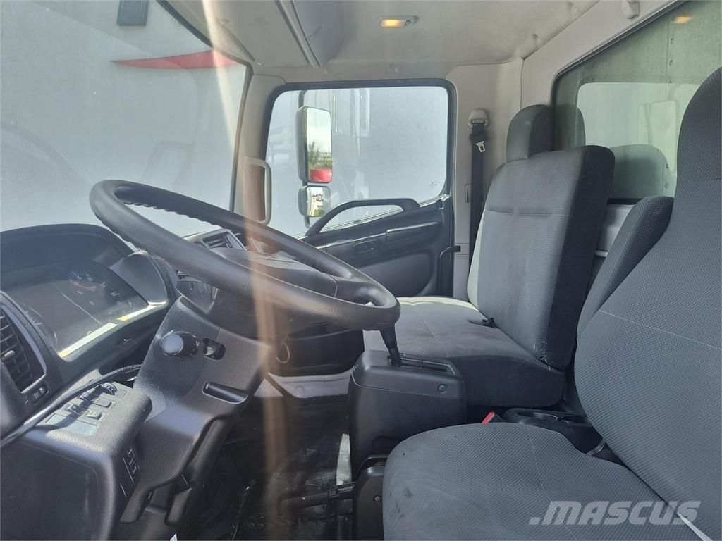 Hino 268 Bakwagens met gesloten opbouw