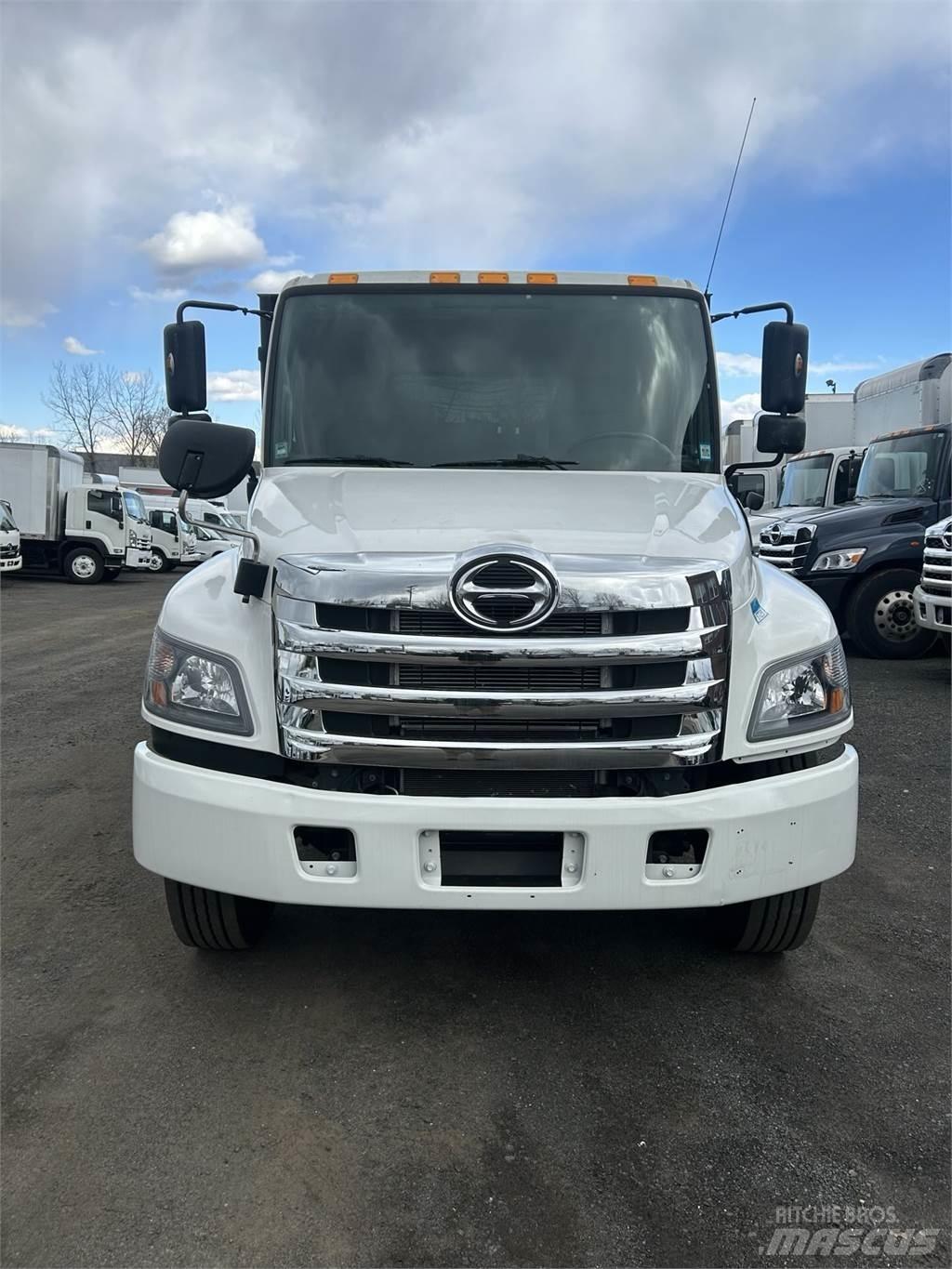 Hino 338 Anders