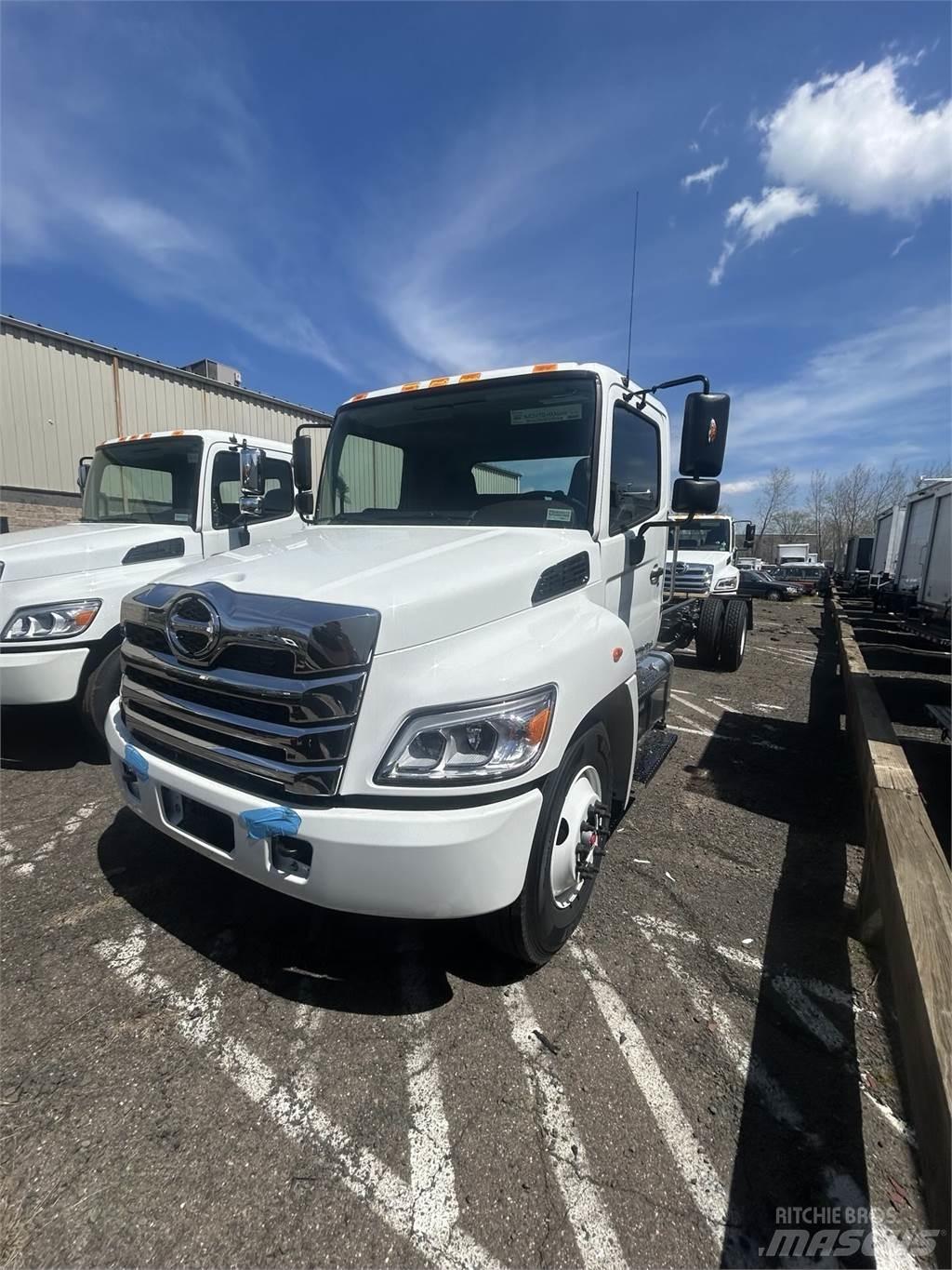 Hino L6 Chassis met cabine
