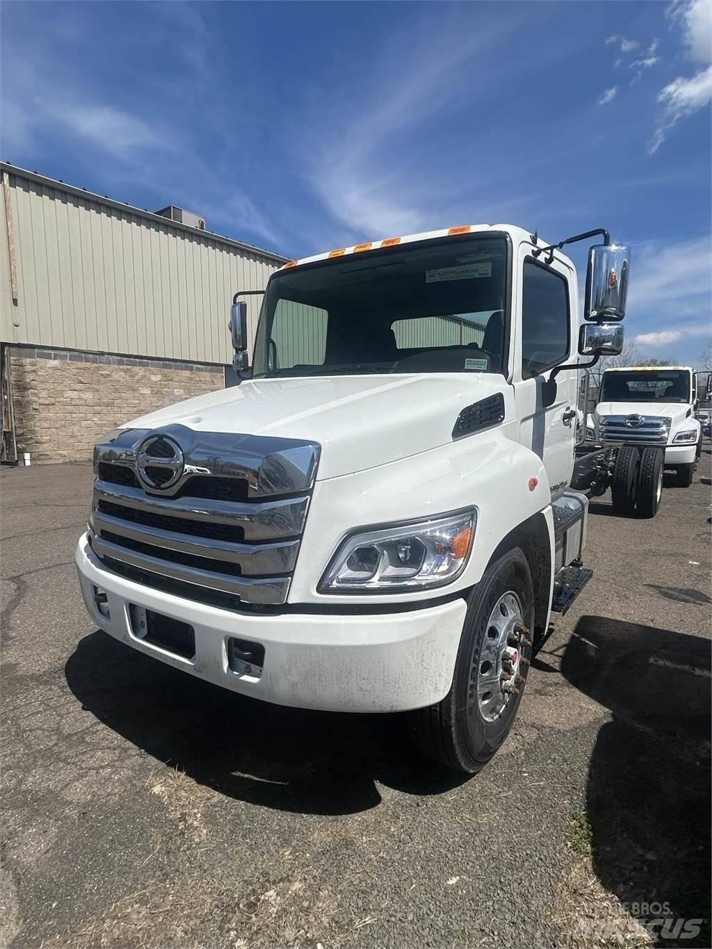Hino L6 Chassis met cabine