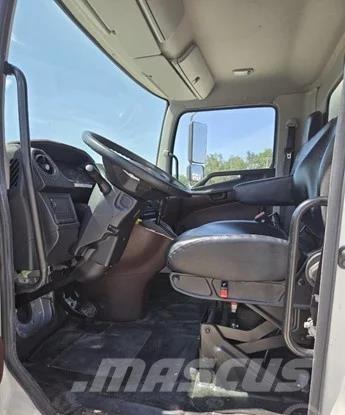 Hino L6 Bakwagens met gesloten opbouw