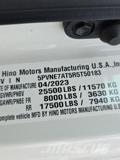 Hino L6 Bakwagens met gesloten opbouw