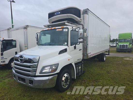 Hino L6 Bakwagens met gesloten opbouw