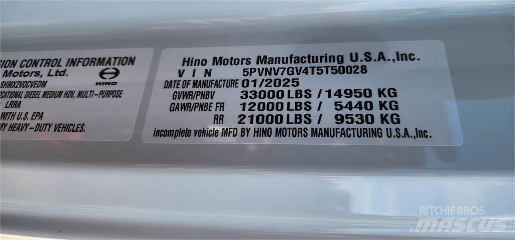 Hino L7 Trekkers