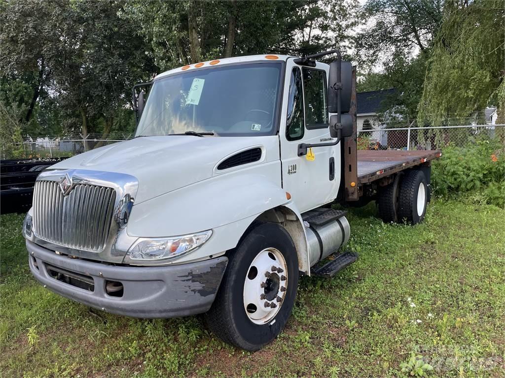 International 4300 Anders