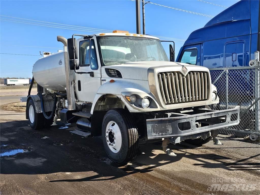 International 7000 Chassis met cabine