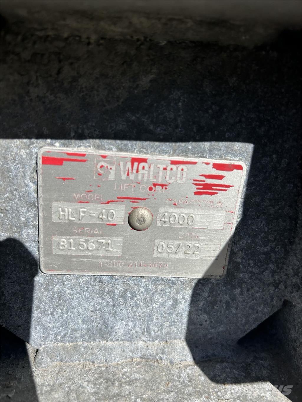 International MV607 Bakwagens met gesloten opbouw