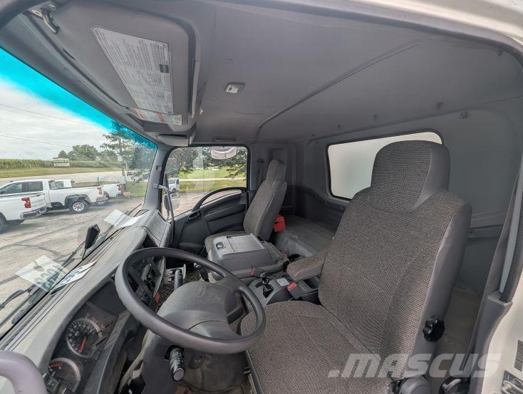 Isuzu FTR Bakwagens met gesloten opbouw