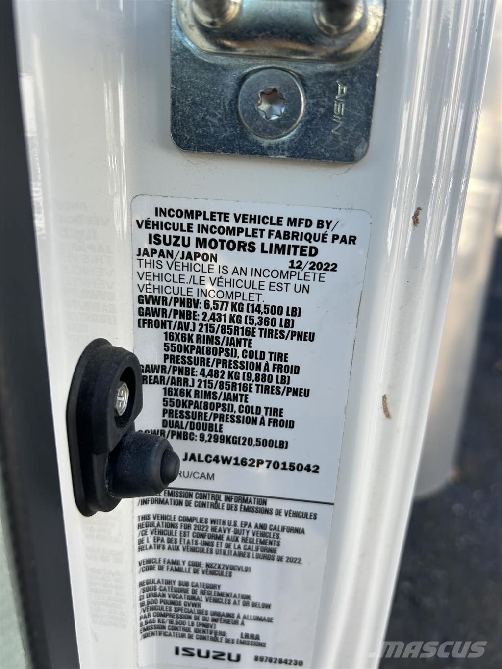 Isuzu NPR HD Bakwagens met gesloten opbouw