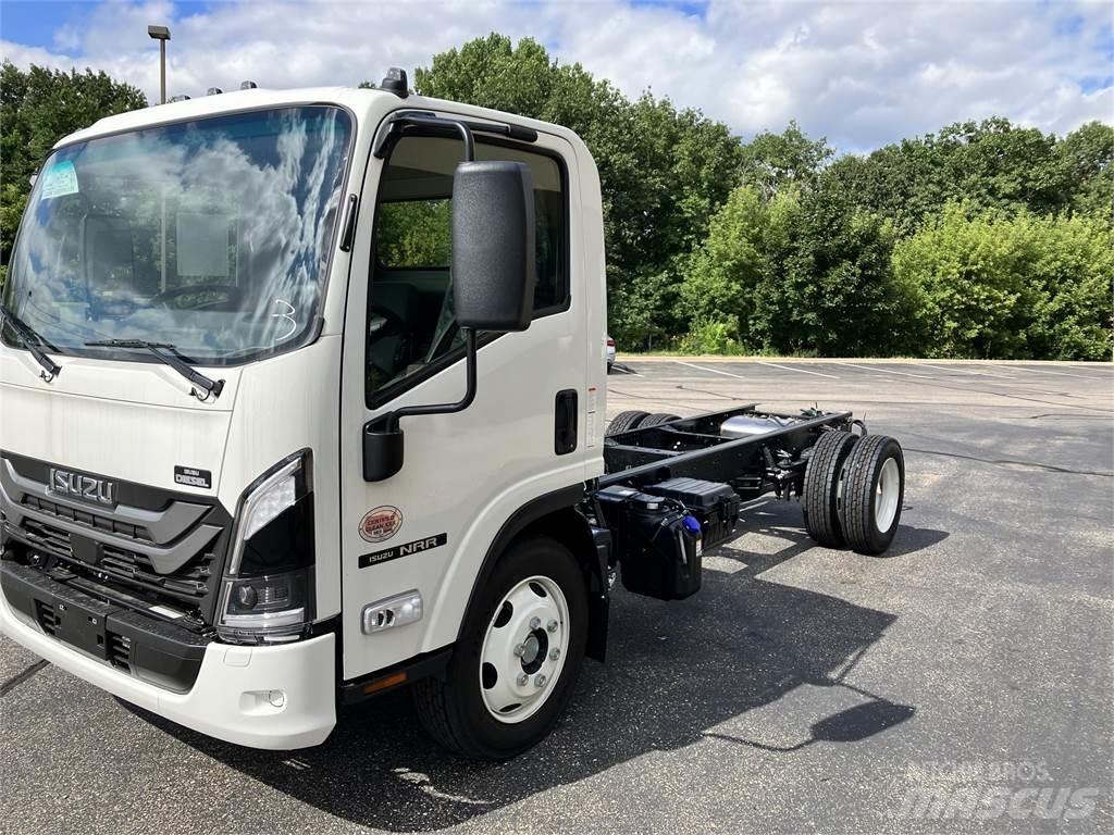 Isuzu NRR Chassis met cabine