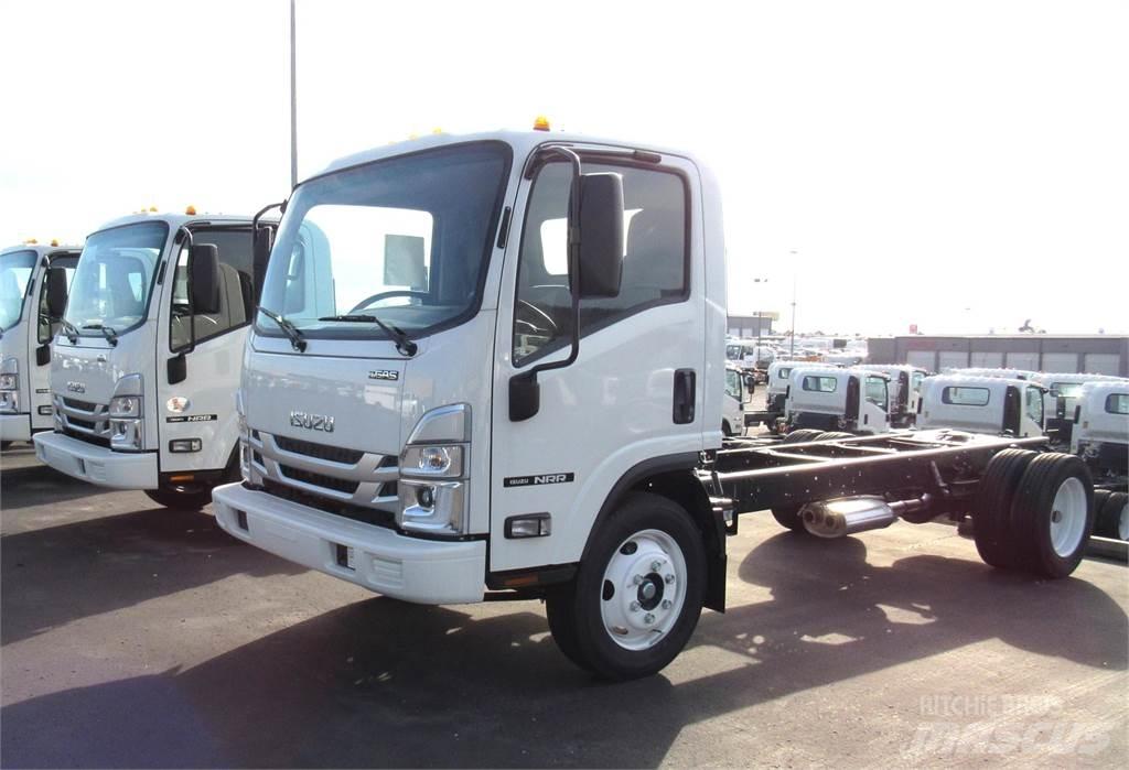 Isuzu NRR Chassis met cabine