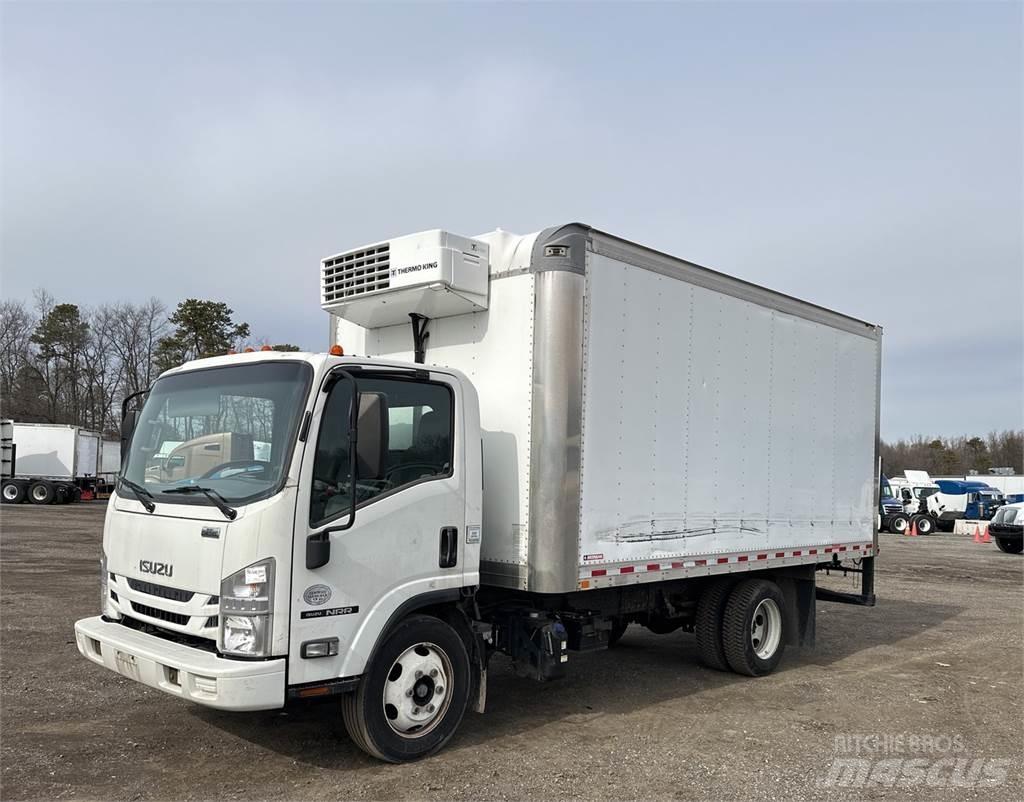 Isuzu NRR Bakwagens met gesloten opbouw